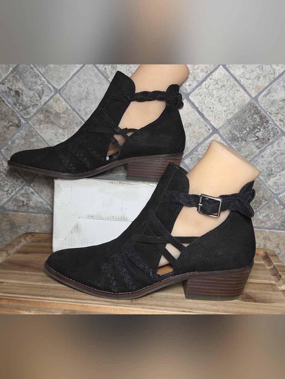 Lucky Brand LK Forbas Leather Size 9.5 M Black Ankle Booties Boots Black